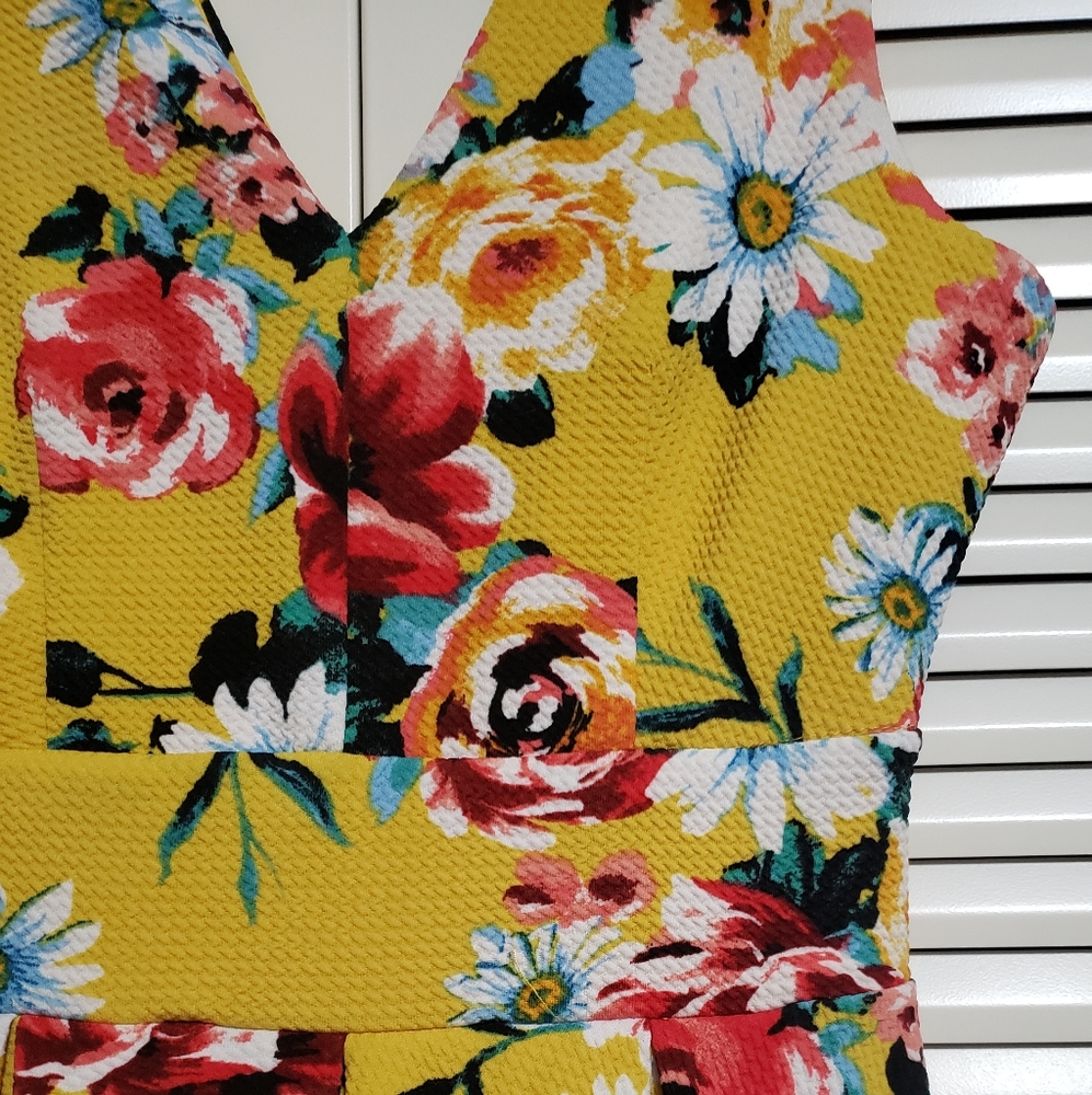 Haute Monde floral dress - Picture 5 of 10
